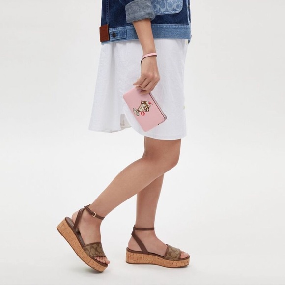 NWT COACH Corner Zip Wristlet In Signature Canvas With ice cream print - Picture 6 of 7